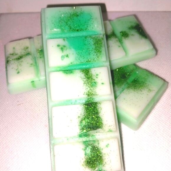 hand crafted Clover wax melt glitter bar 1pc - Picture 4 of 6